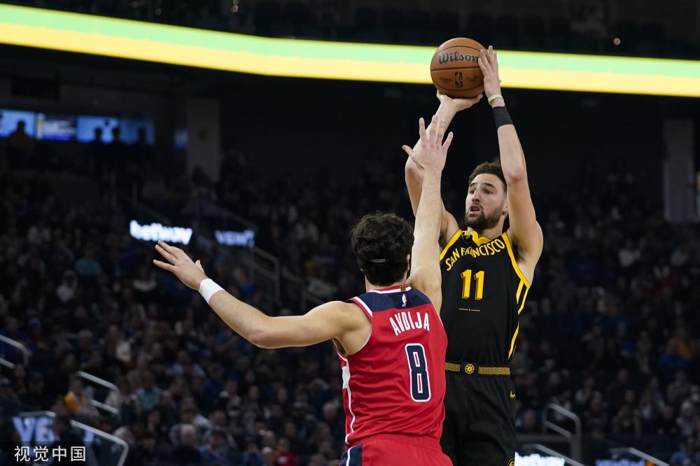 坚定地宣布 坚定地宣布