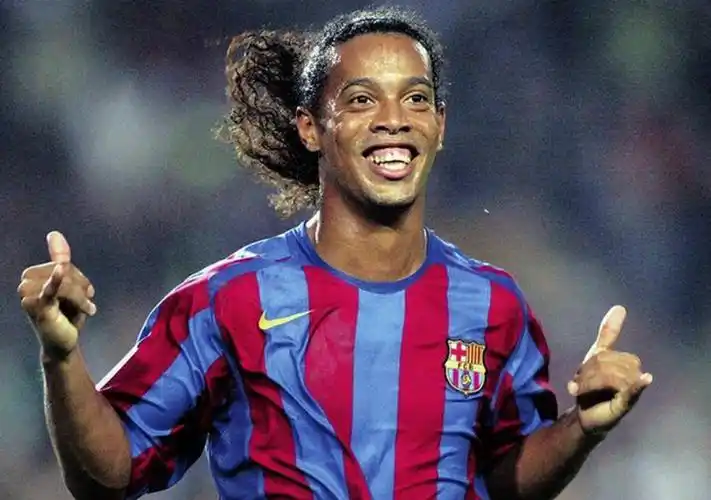 映了两队深 映了两队深