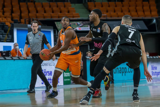 通过这段时 通过这段时