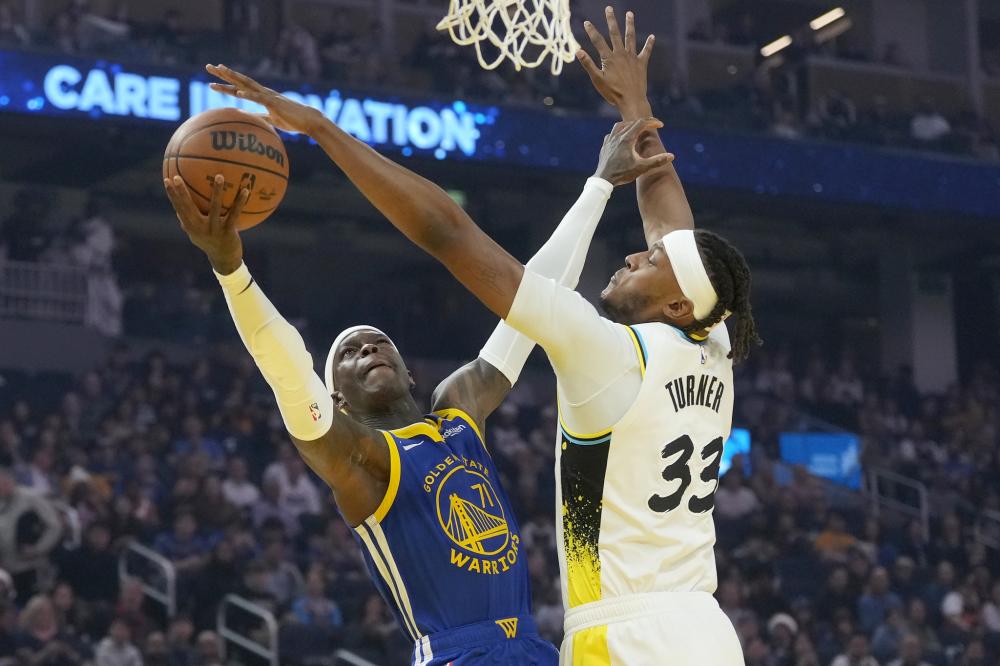 向明显偏年 向明显偏年